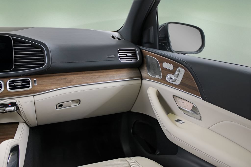 Used 2026 Mercedes-Benz GLS 580 4MATIC image 18