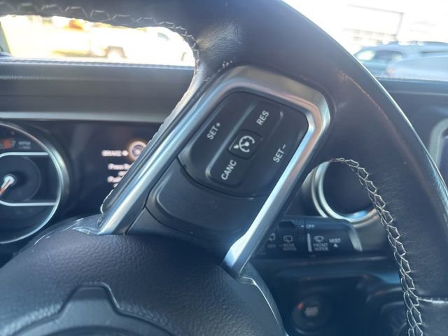 Used 2020 Jeep Wrangler Unlimited Sahara image 22