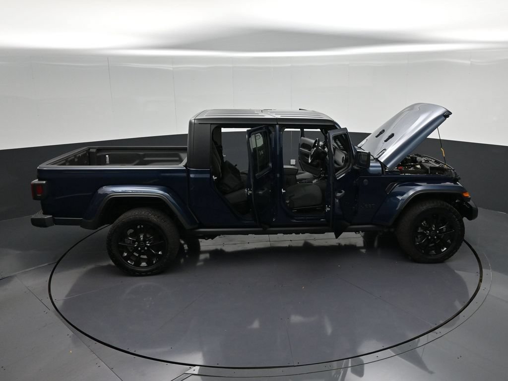 Used 2025 Jeep Gladiator Sport AWD/4WD image 36