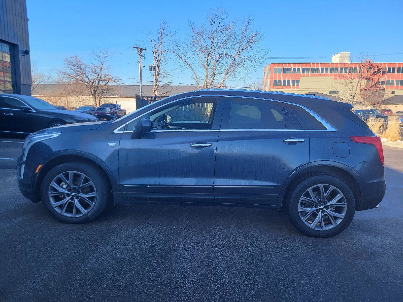 Used 2019 Cadillac XT5 Luxury w/ LPO, Black Ice Package image 6