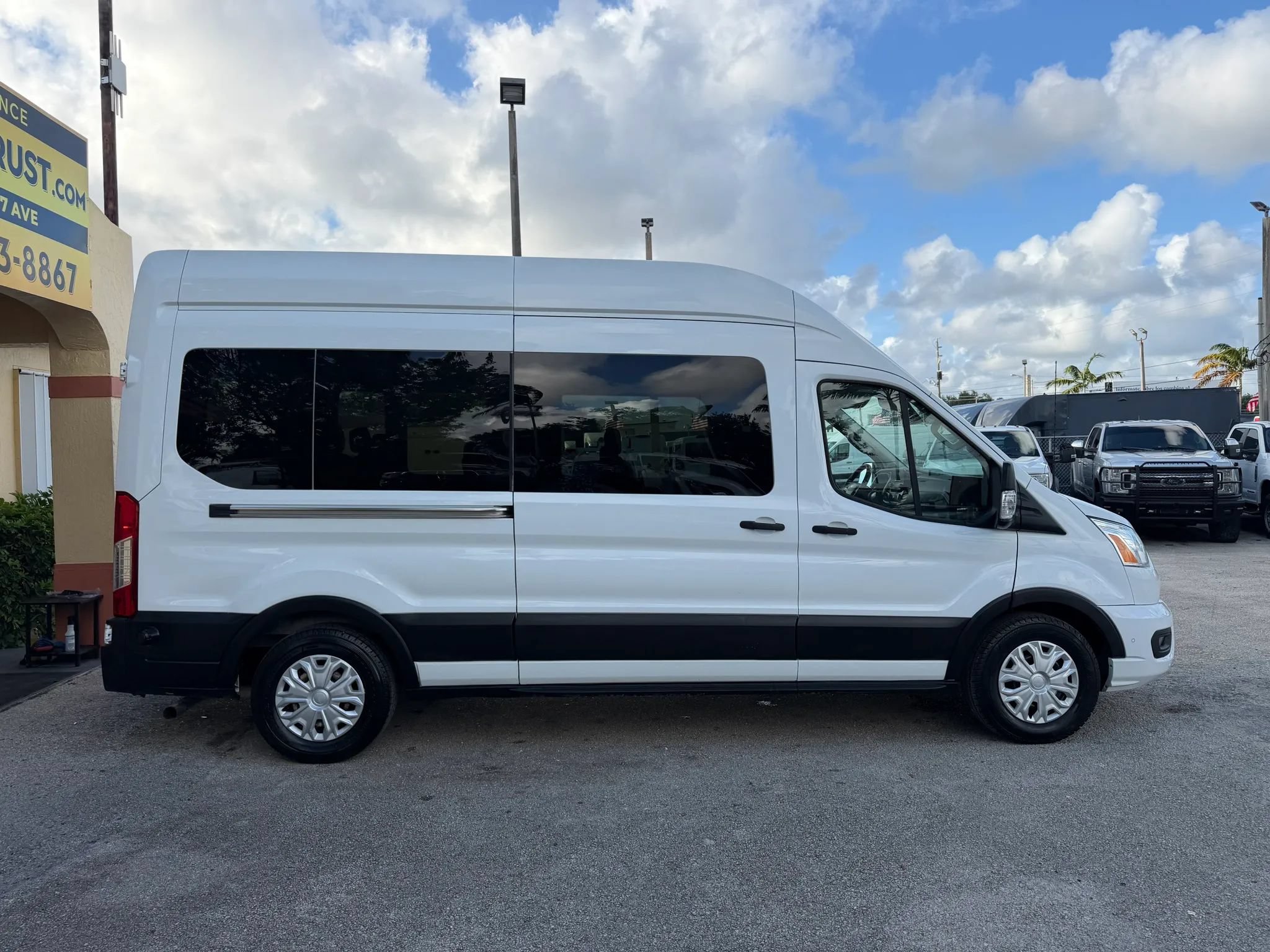 Used 2020 Ford Transit 350 XLT RWD image 7