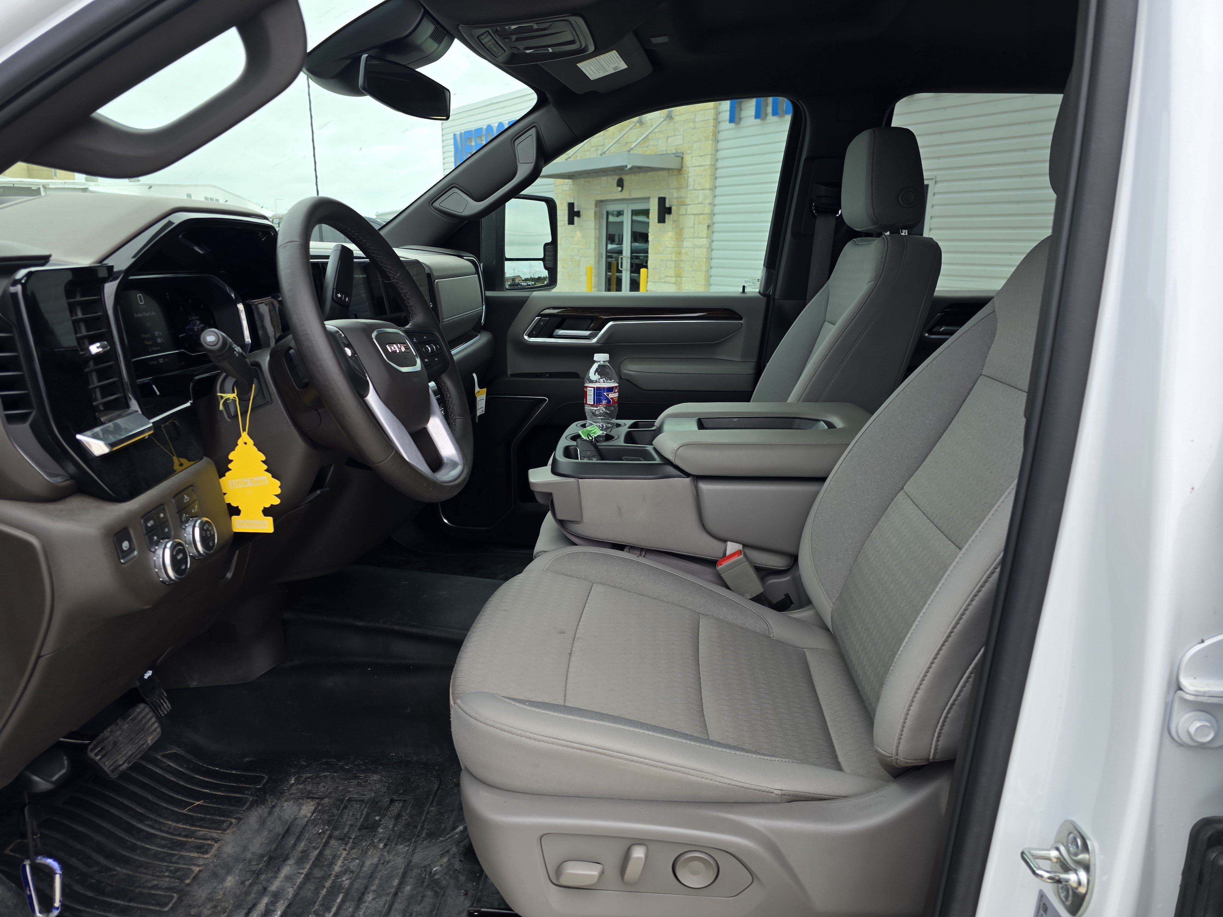 Used 2025 GMC Sierra 3500 SLE w/ SLE Convenience Package AWD/4WD image 10