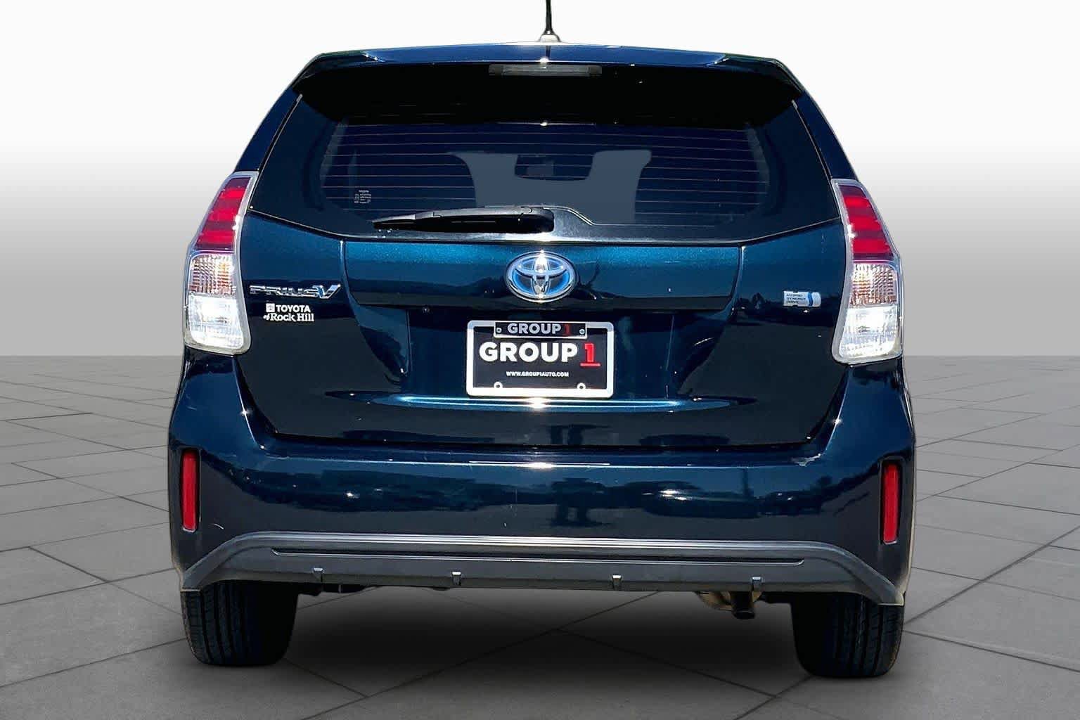 Used 2017 Toyota Prius V Five w/ Advanced Technology Package FWD image 5
