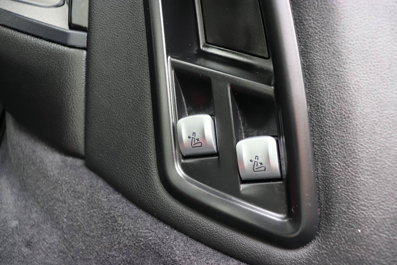 Used 2025 BMW X7 xDrive40i AWD/4WD image 33
