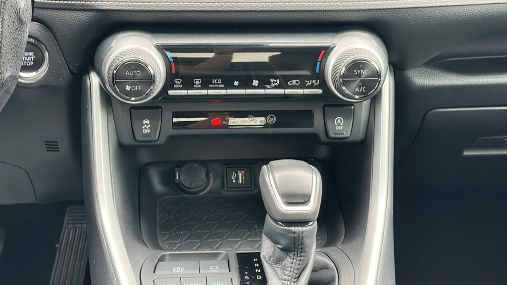 Used 2023 Toyota RAV4 XLE Premium image 16