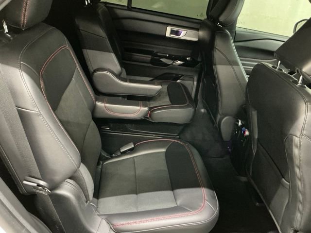 Used 2024 Ford Explorer ST-Line w/ Class IV Trailer Tow Package image 17