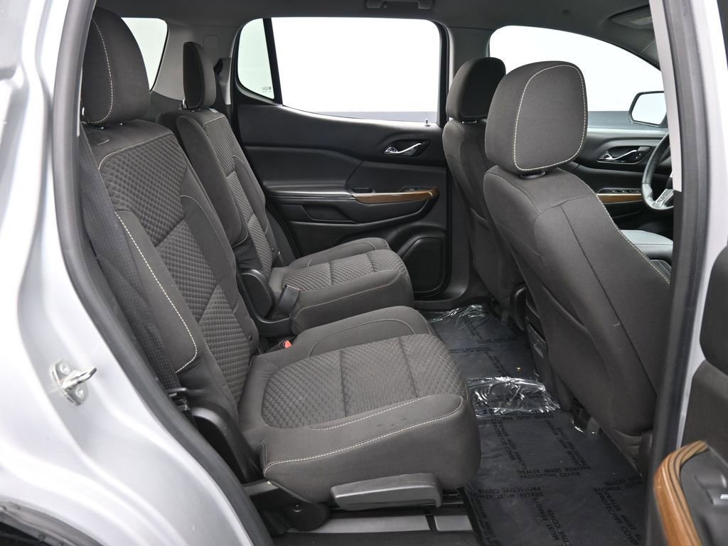 Used 2017 GMC Acadia SLE image 39