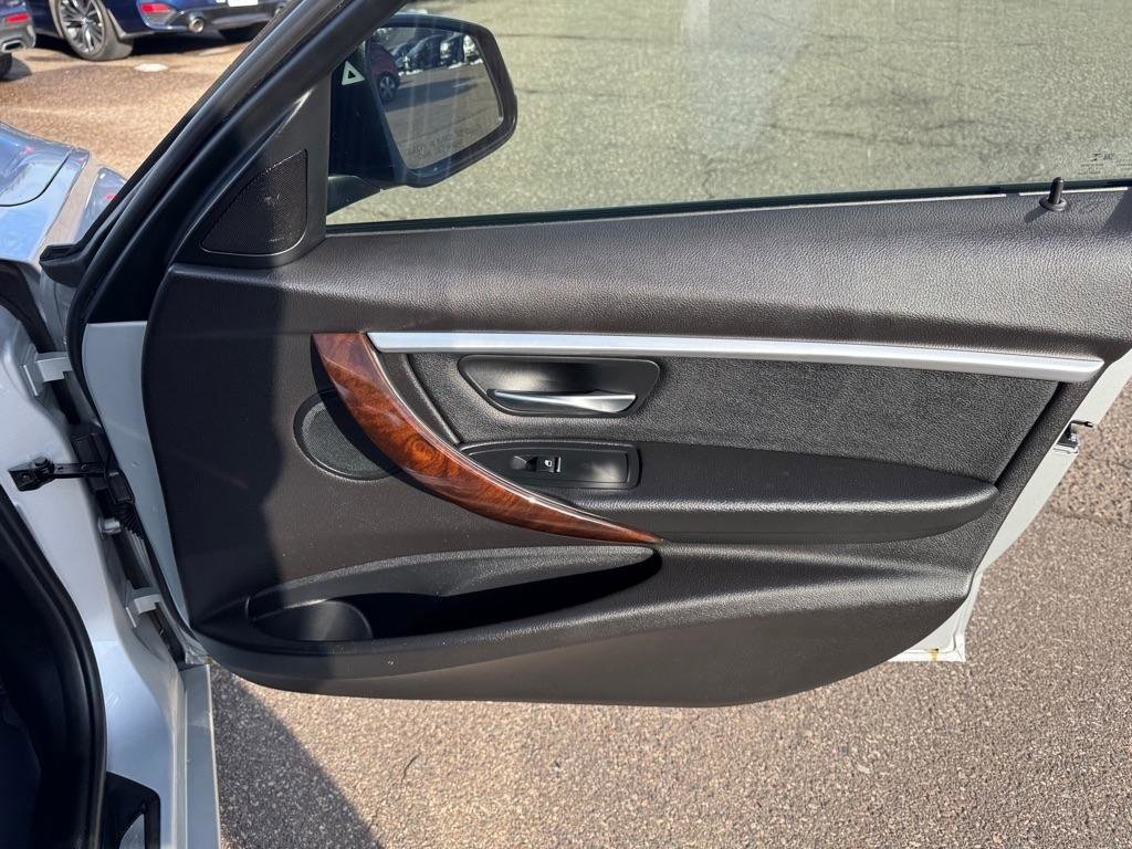Used 2018 BMW 330i xDrive 330i xDrive Sedan w/ Convenience Package image 30