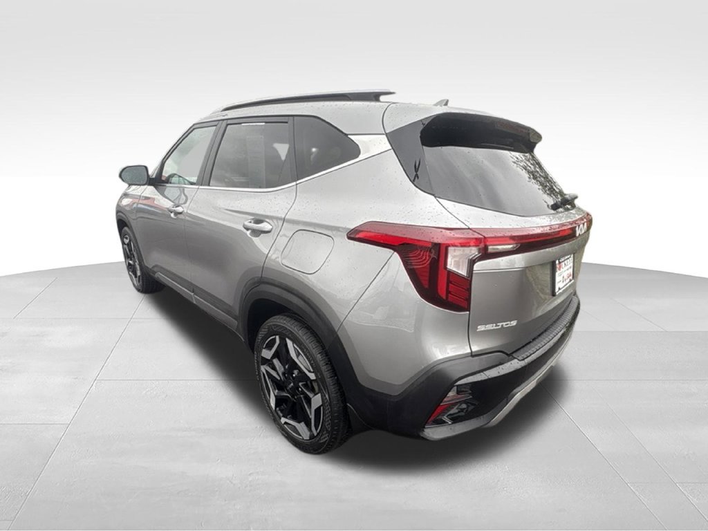 Used 2024 Kia Seltos SX AWD/4WD image 5