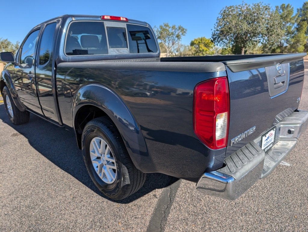 Used 2015 Nissan Frontier SV image 3