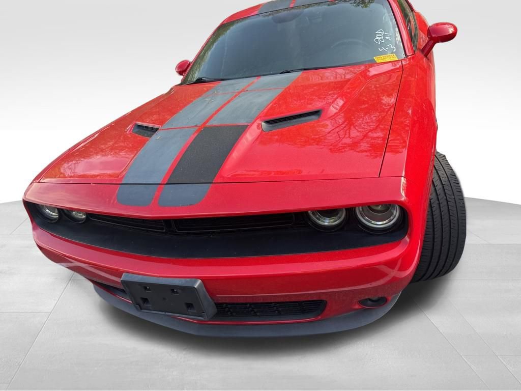 Used 2018 Dodge Challenger SXT w/ Blacktop Package image 4