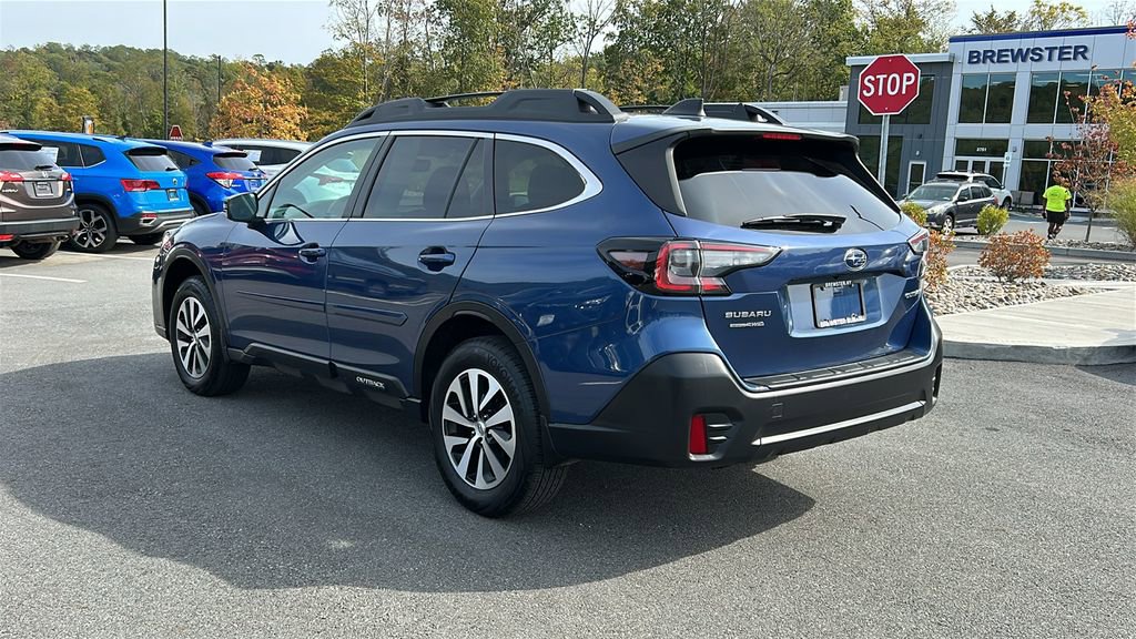 Certified 2022 Subaru Outback Premium image 6