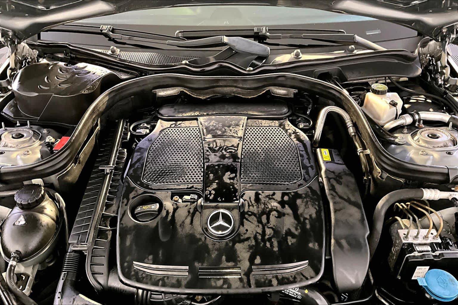 Used 2013 Mercedes-Benz E 350 4MATIC Sedan image 29