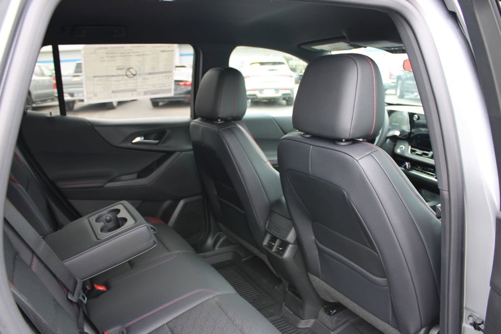 New 2026 Chevrolet Equinox RS FWD image 32