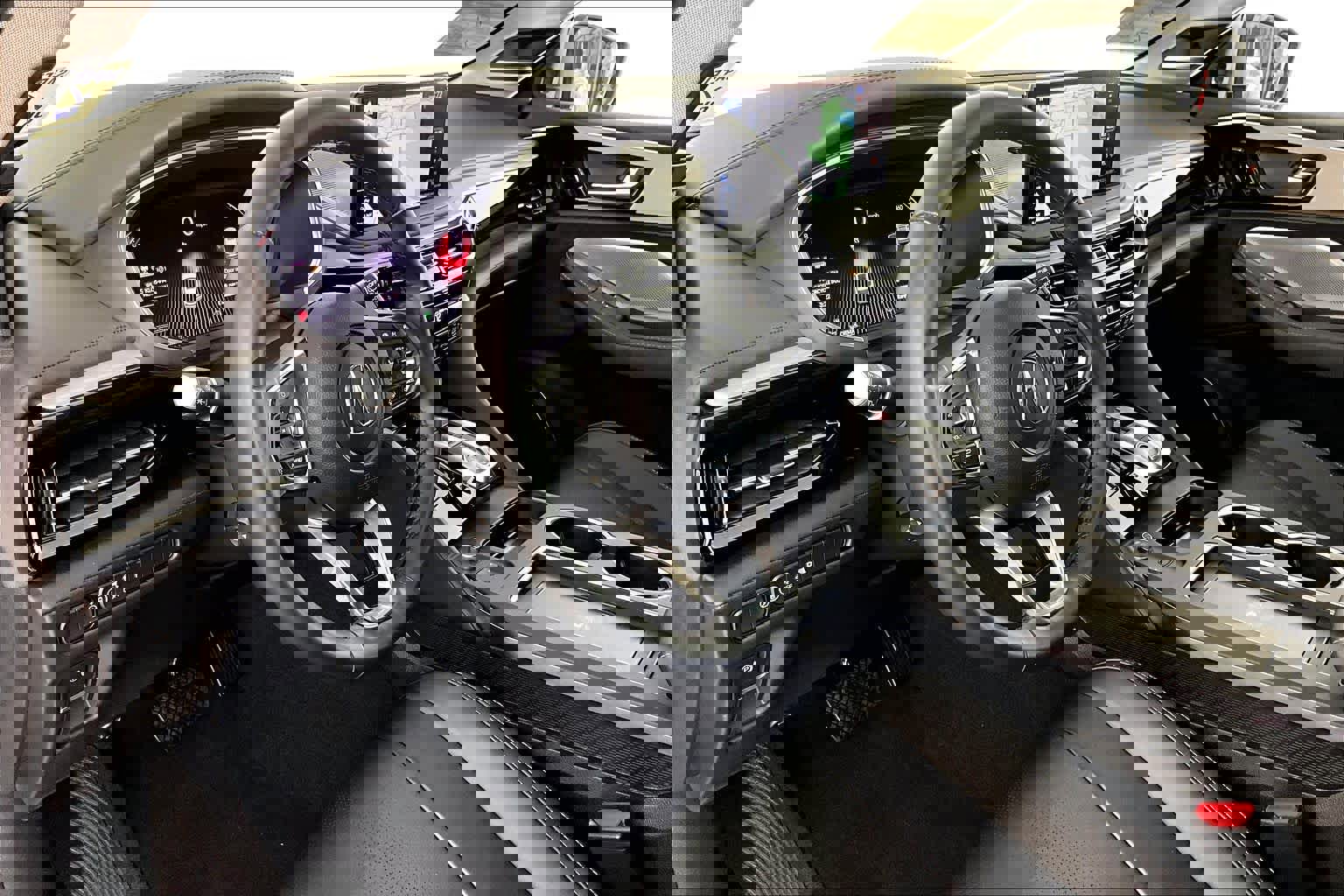 Used 2025 Acura MDX SH-AWD w/ Technology Package image 16