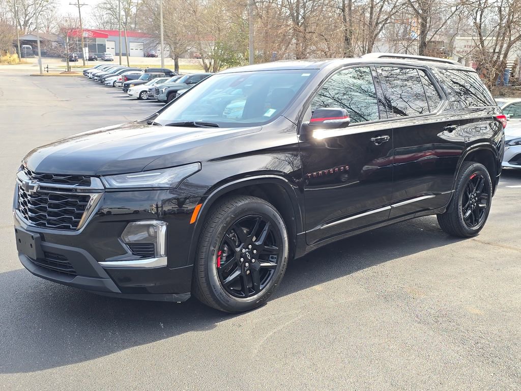 Used 2023 Chevrolet Traverse Premier w/ Redline Edition image 7