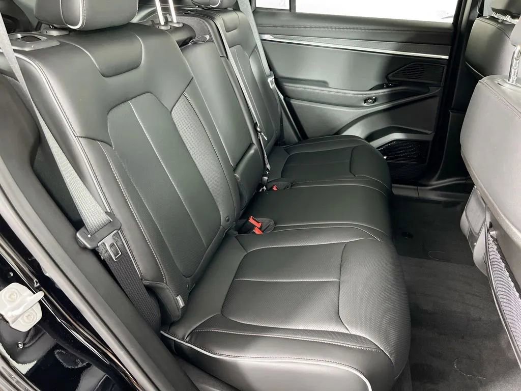 Used 2025 Jeep Wagoneer S Limited image 29