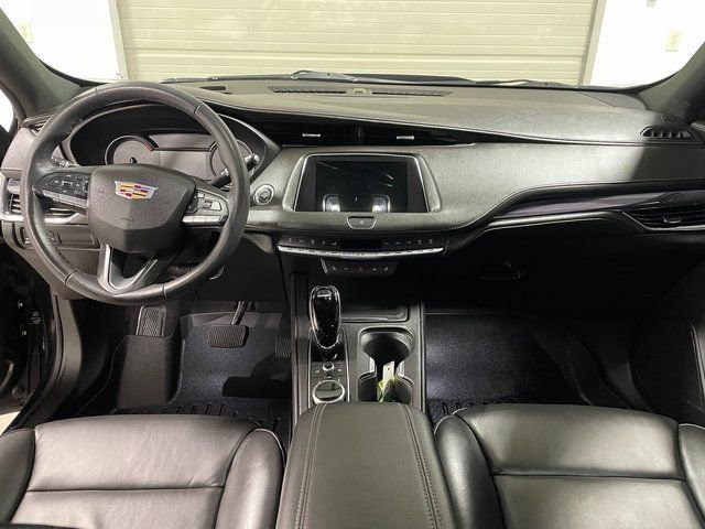 Used 2023 Cadillac XT4 Luxury w/ Driver Awareness Package image 13