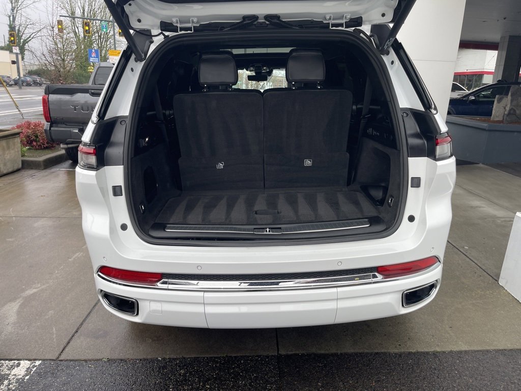 Used 2021 Jeep Grand Cherokee L Overland w/ Advanced Protech Group III image 21