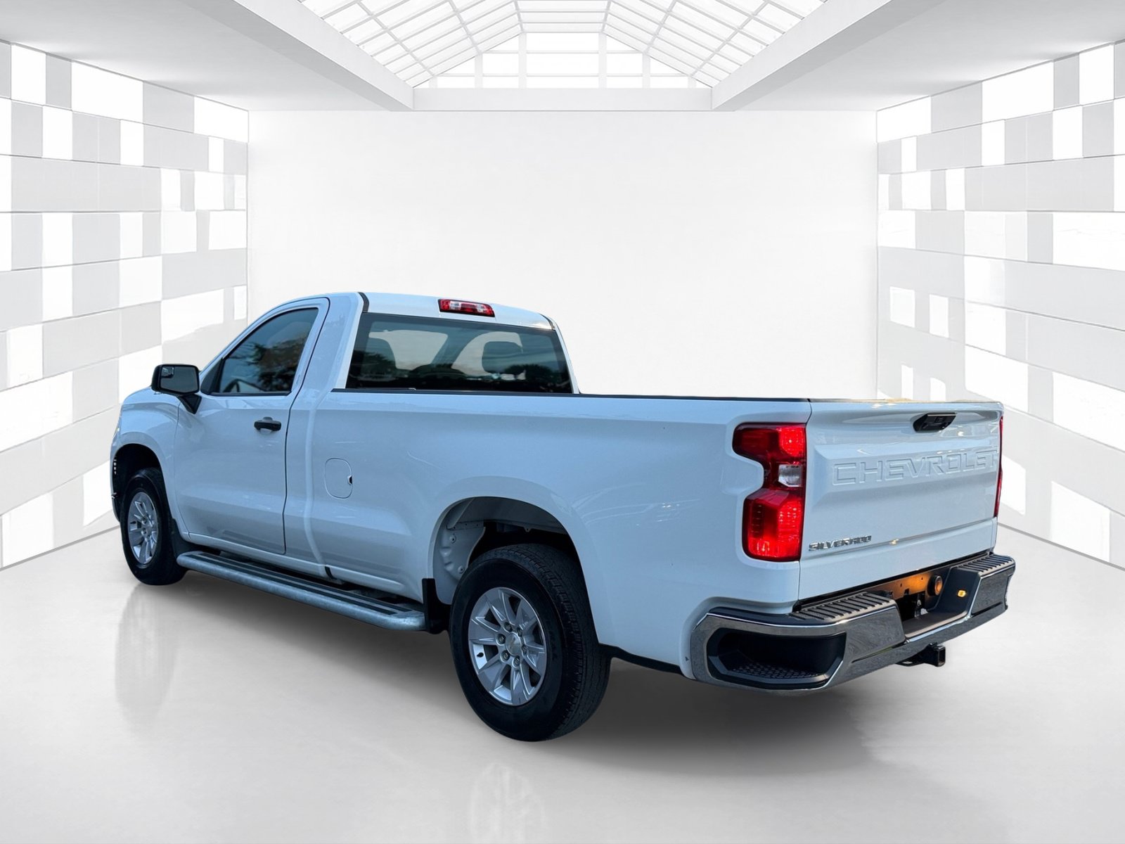 Used 2025 Chevrolet Silverado 1500 W/T RWD image 5