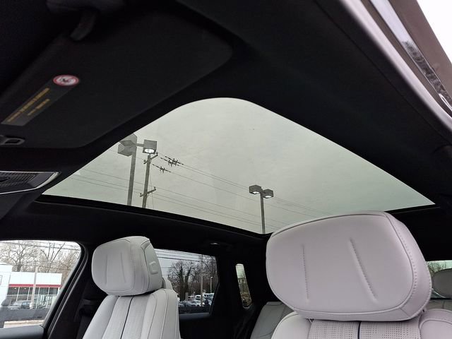 Certified 2024 Cadillac Lyriq Luxury image 16