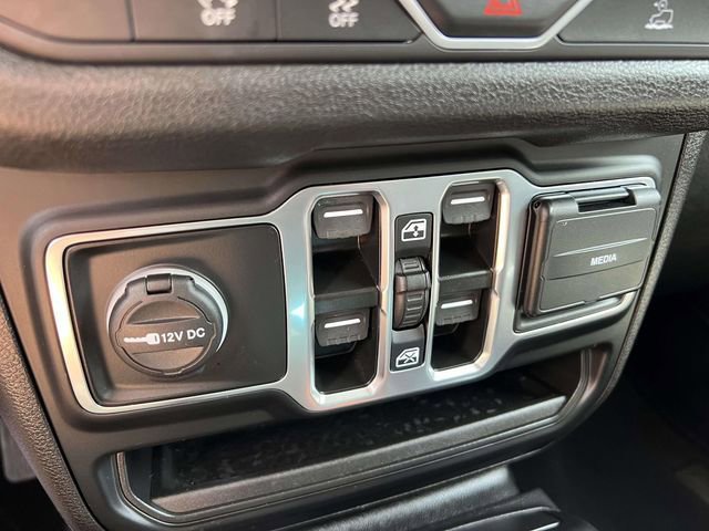 Certified 2025 Jeep Wrangler Unlimited Sport AWD/4WD image 22