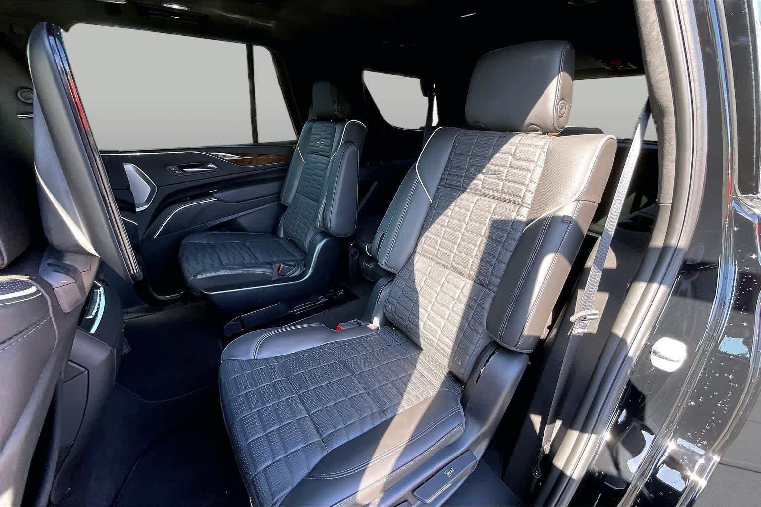 Used 2023 Cadillac Escalade Sport Platinum AWD/4WD image 20