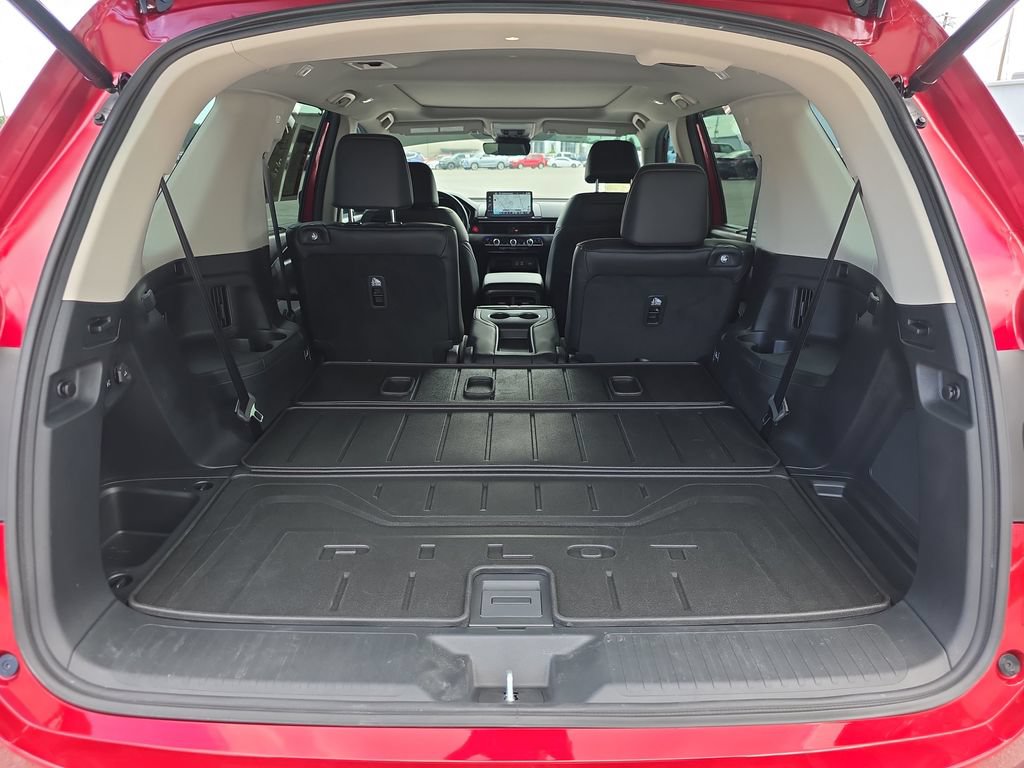 Used 2025 Honda Pilot Elite image 34