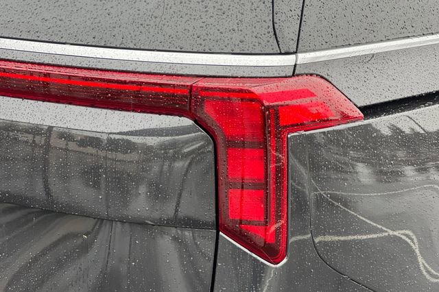 New 2026 Kia Carnival EX FWD image 34