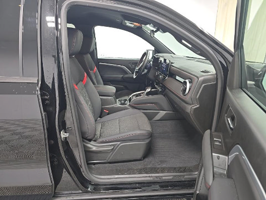 Used 2024 Chevrolet Colorado Z71 w/ Advanced Trailering Package AWD/4WD image 8