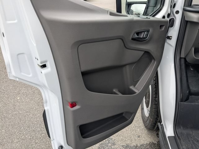 New 2026 Ford Transit 250 148 Medium Roof RWD image 9