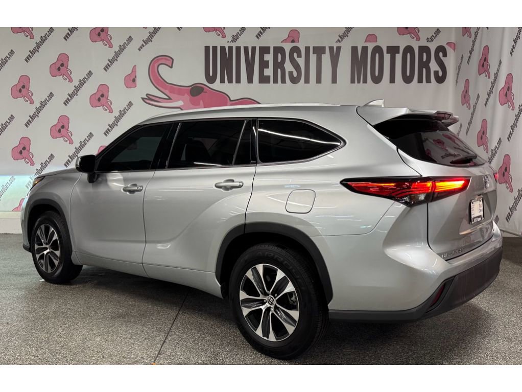 Used 2022 Toyota Highlander XLE image 13