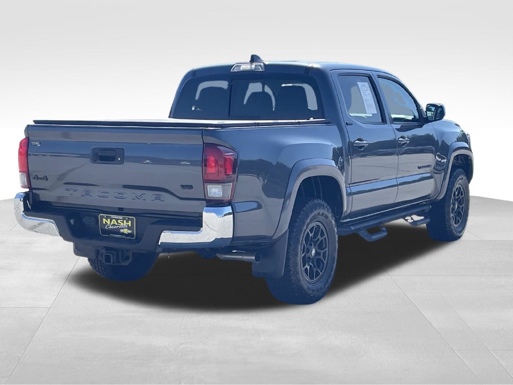 Used 2021 Toyota Tacoma SR5 AWD/4WD image 3