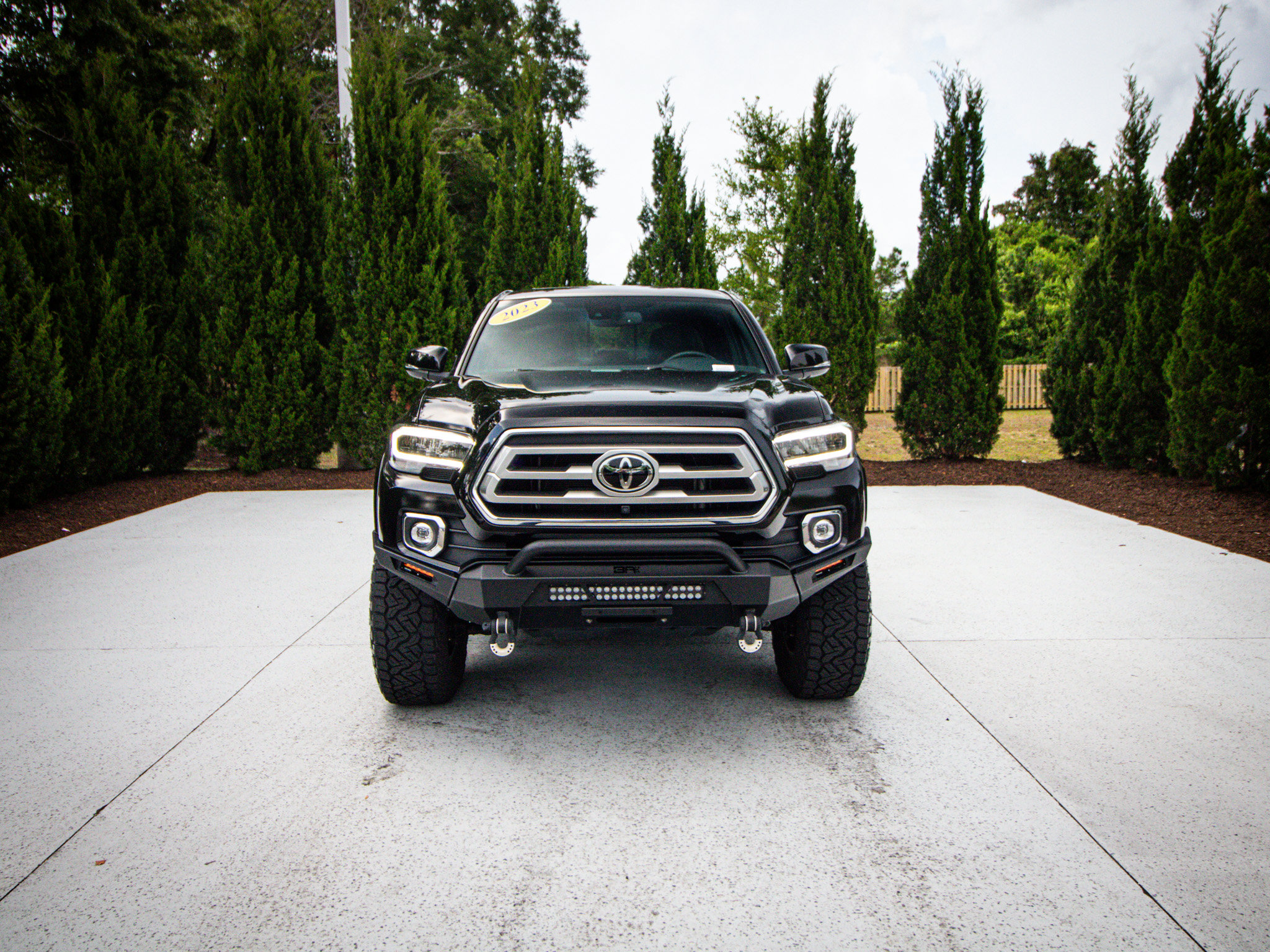 Used 2023 Toyota Tacoma Limited AWD/4WD image 3