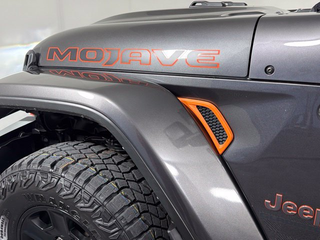 Used 2021 Jeep Gladiator Mojave AWD/4WD image 12
