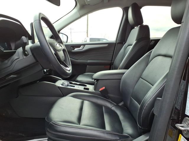 Used 2023 Ford Escape Platinum image 12