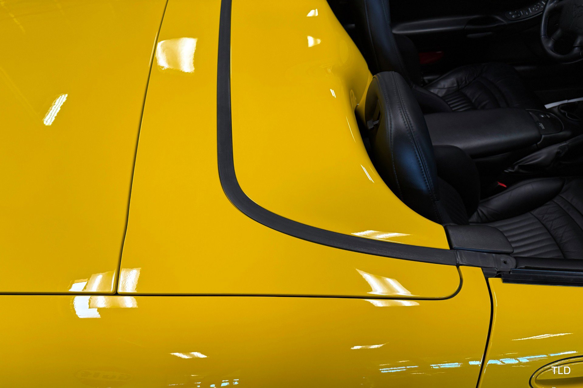 Used 2002 Chevrolet Corvette w/ Preferred Equipment Group2 image 38