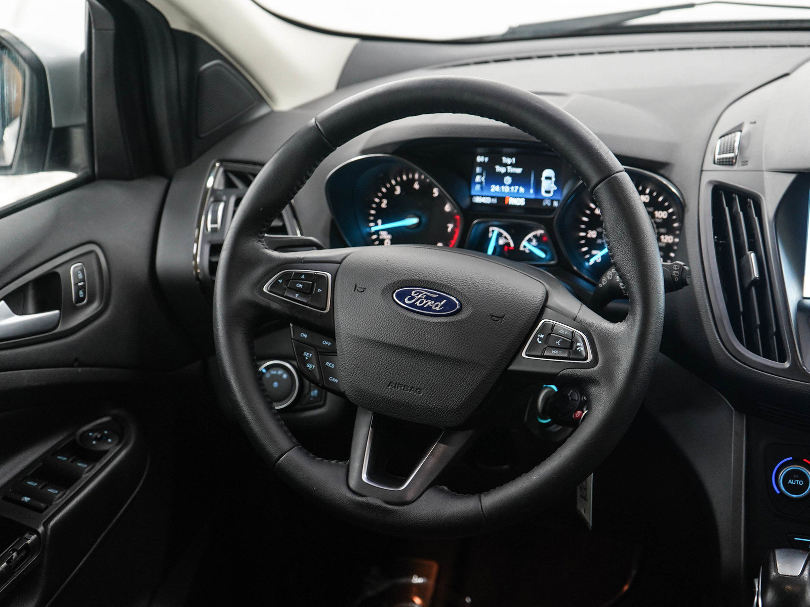 Used 2018 Ford Escape SEL AWD/4WD image 14