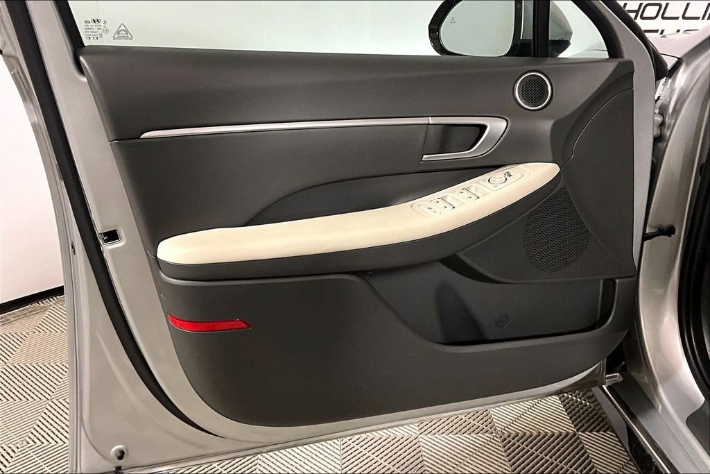 Used 2025 Hyundai Sonata SEL image 16