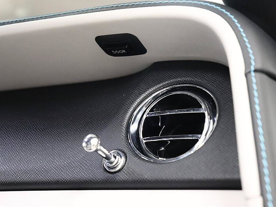Used 2022 Rolls-Royce Cullinan w/ Cullinan Package AWD/4WD image 23
