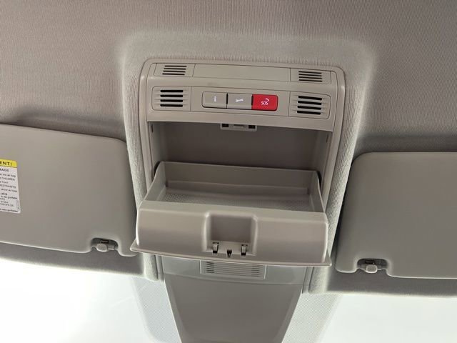 Used 2024 Volkswagen Tiguan S image 36