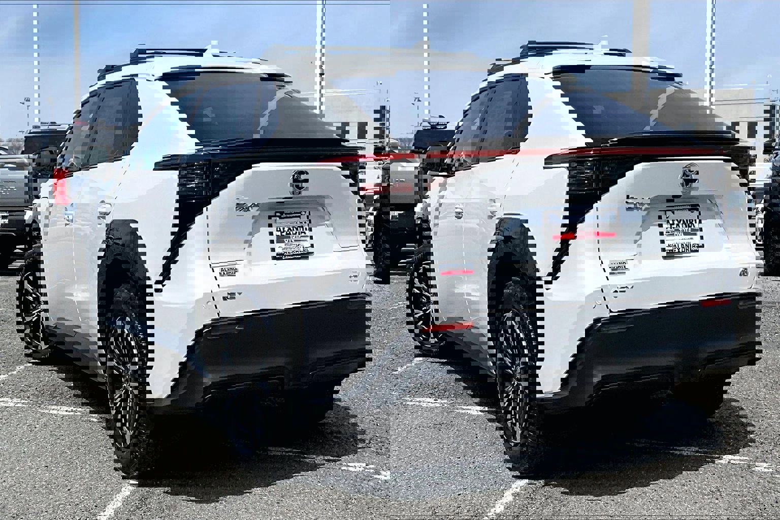 Used 2024 Toyota bZ4X XLE w/ Weather Package image 10