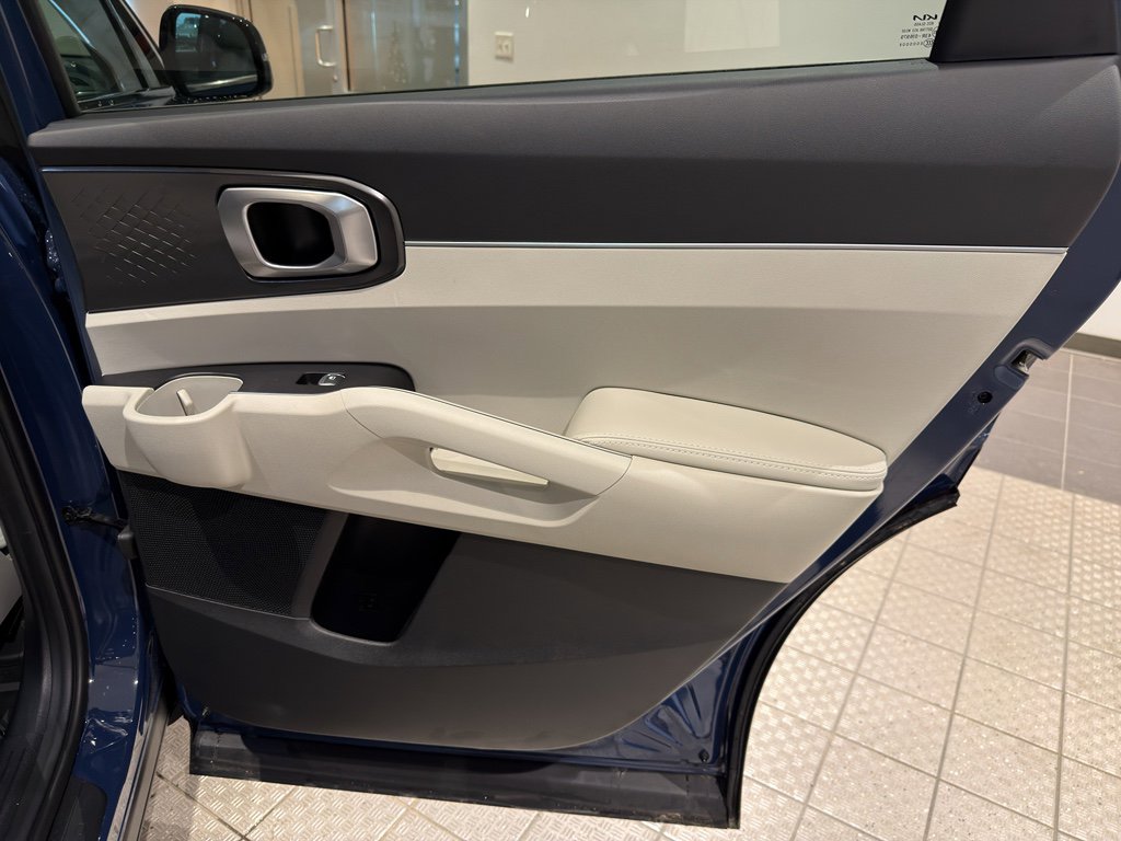 New 2026 Kia Sorento S w/ S Panoramic Sunroof Package image 22