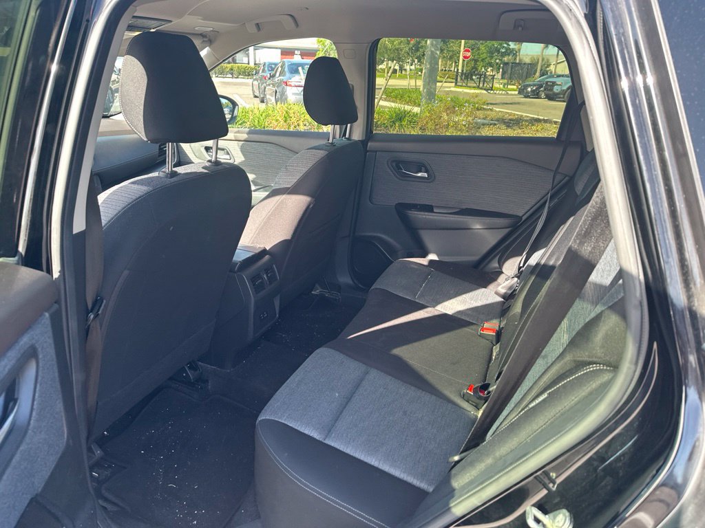 Used 2023 Nissan Rogue SV FWD image 14