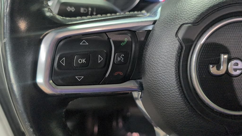 Used 2020 Jeep Wrangler Unlimited Sahara w/ Uconnect 4C Nav & Sound Group AWD/4WD image 13