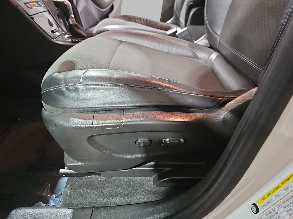 Used 2017 Buick Encore Preferred image 33