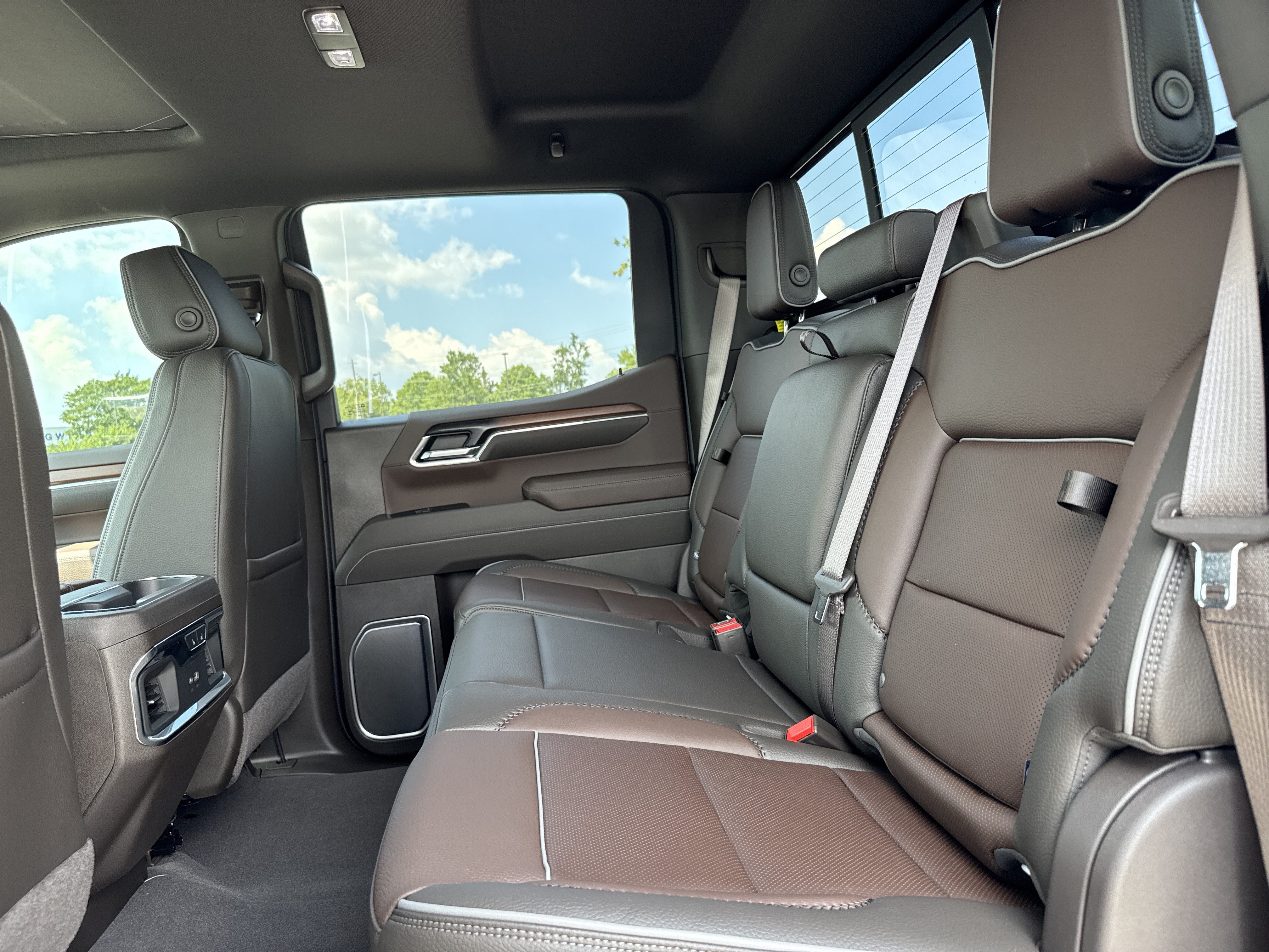 New 2026 GMC Sierra 1500 Denali w/ Denali Reserve Package AWD/4WD image 33