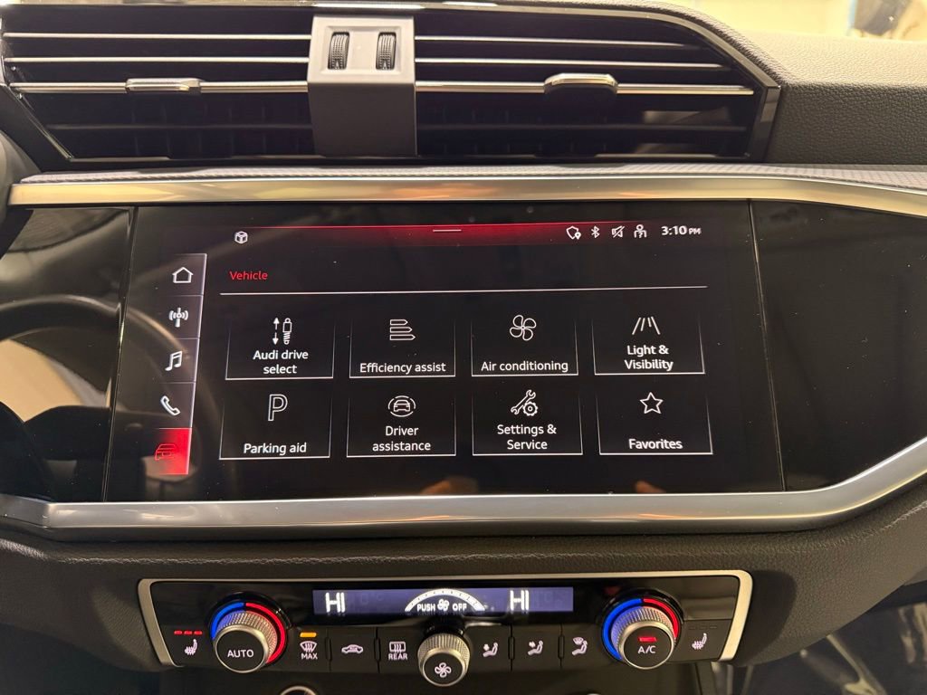 Used 2023 Audi Q3 2.0T Premium w/ Convenience Package image 16