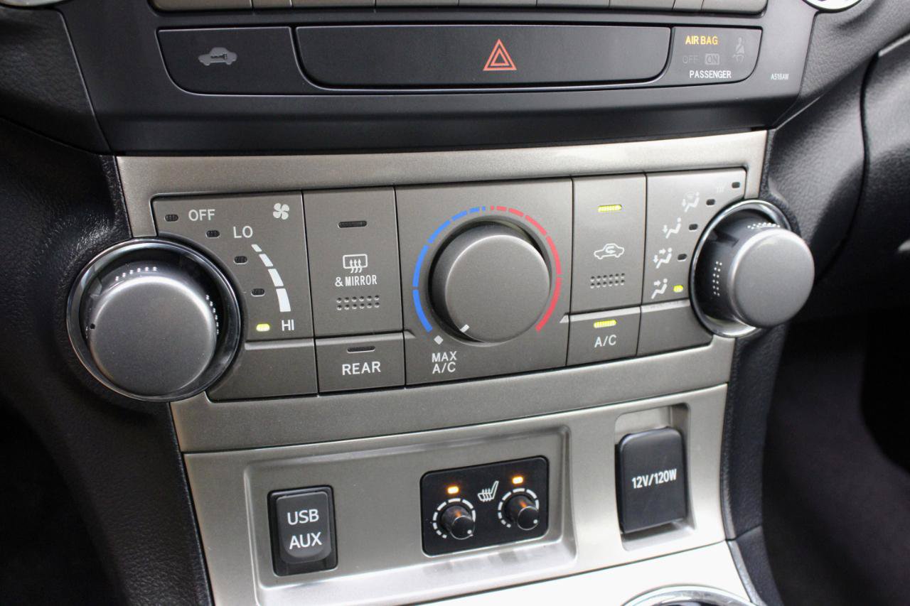 Used 2011 Toyota Highlander SE w/ Tow Pkg FWD image 62