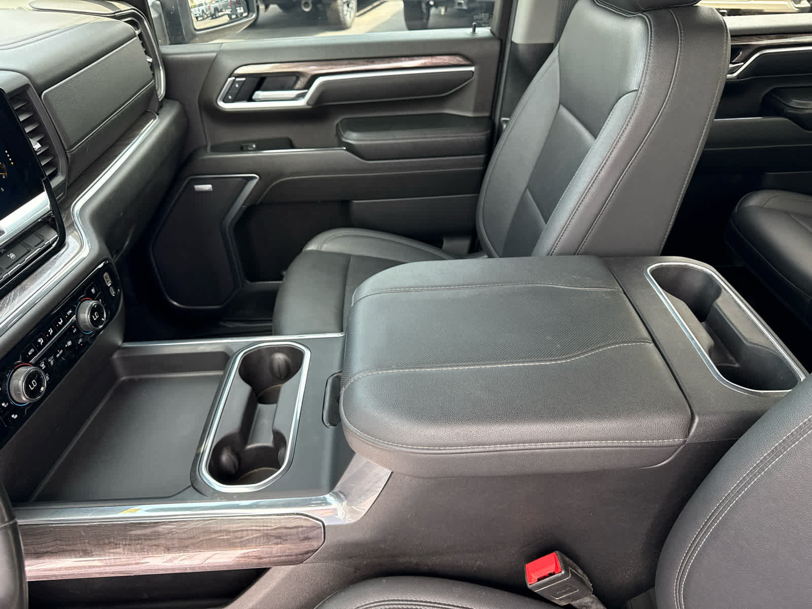 Certified 2025 Chevrolet Silverado 3500 LTZ w/ LTZ Convenience Package AWD/4WD image 20